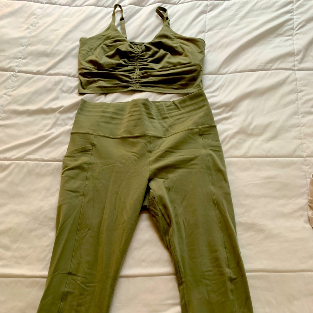 Athleta Set Large